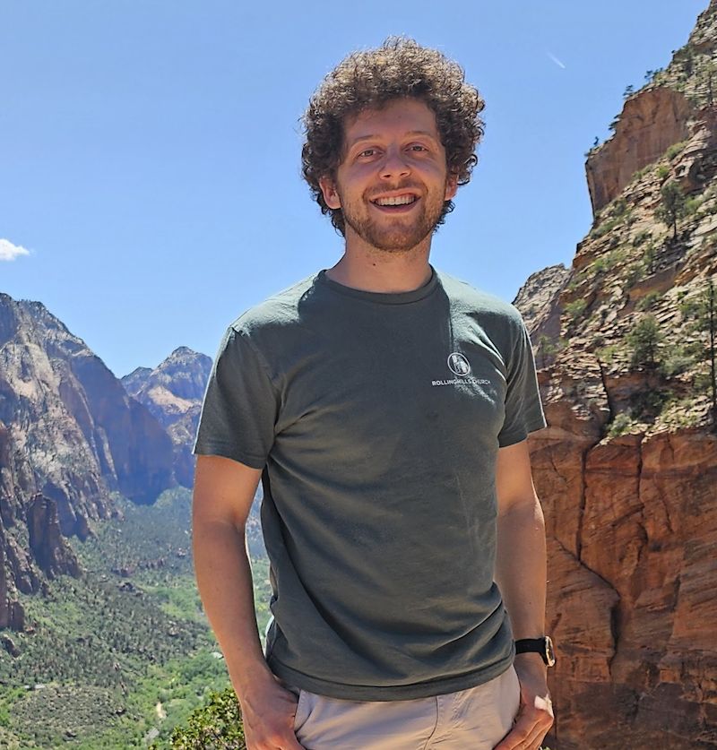 A photo of Evan Carr, the site author.